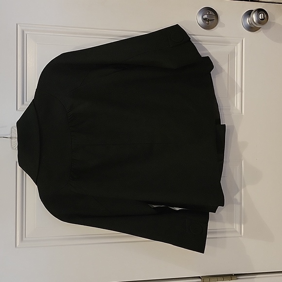 LADIES small coat (I cannot make out the brand) - Picture 4 of 4